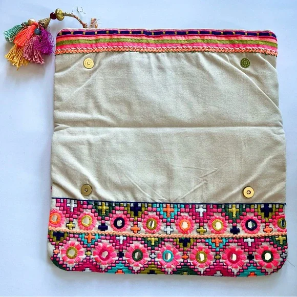 Star Mela Embellished Foldover Clutch - Picture 3 of 3